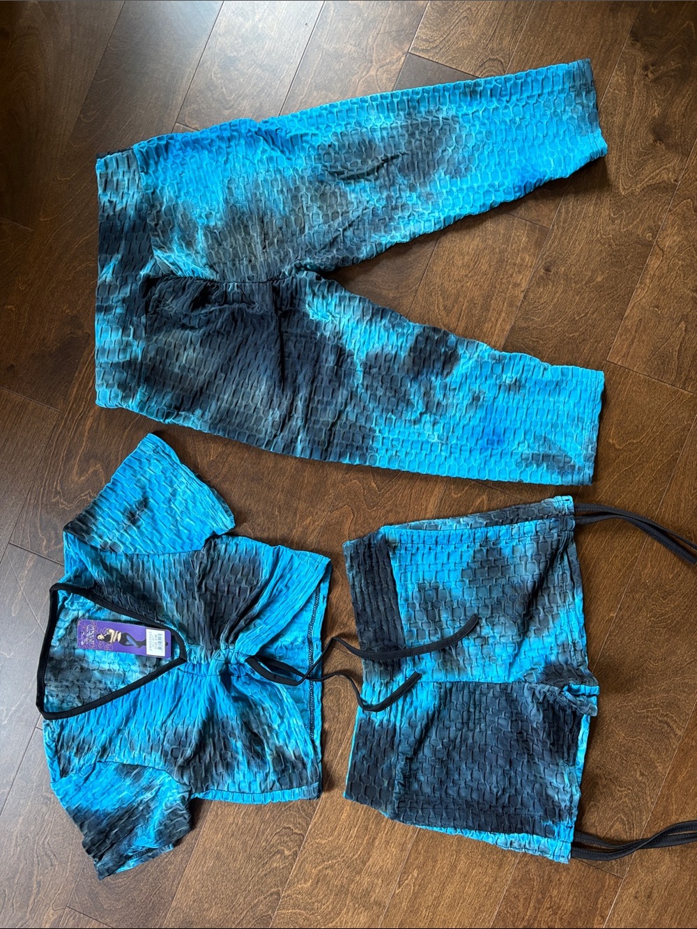 NWT 3PC bundle Tie-Dye Textured top and 2 bottoms shorts & leggings